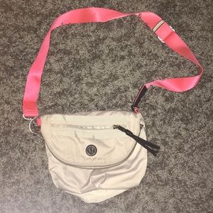 Lulu lemon crossbody bag